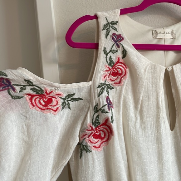 Alter’d State Beige Large Open Shoulder Dress with Floral Embroidery - Picture 3 of 4